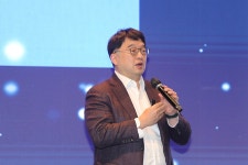 OCI 이우현, 미국서 태양광 발전사업 확장…신규수익 창출