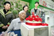 화천 공공실버주택, 8일 어버이날 깜짝 이벤트