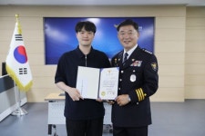 수원중부경찰서, 112신고 공로자 표창‧포상금 수여