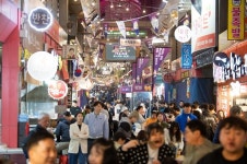 구미 새마을중앙시장 ‘달달한 낭만야시장’ 열기 ‘인동시장 야시장’ 이어간다