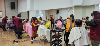 ‘신현동 적십자봉사회, 사랑의 이미용 봉사 20년 넘게 이어와