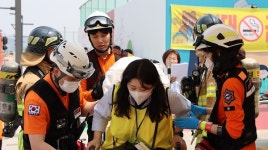 화성소방서, 병원 수용 어려운 상황 속 ‘구급차 내 응급분만’
