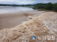 서산시, 잠홍저수지·청지천 범람… 차량 침수로 50대 남성 숨져
