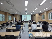 춘천도시공사 근로자종합복지관, 시니어 디지털 역량강화 교육 실시