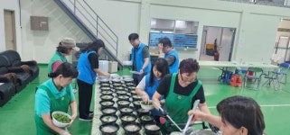 쌍용C&E 동해공장, 삼화동새마을부녀회가 함께하는 이웃사랑 삼계탕 나눔