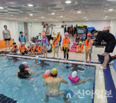 경포유치원, 생존수영 교육으로 생명 보호 능력 키운다