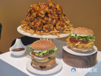 [맛보고서] 58년 내공 담은 맘스터치…미식 도전은 진행형