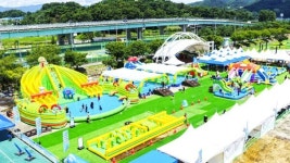문경 영강체육공원서 어린이 물놀이 축제…주말 오후 8시까지
