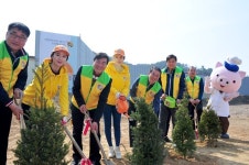 나무로 깨끗한 한돈 농장 조성해요