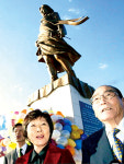 열린 세상-노래방 역사와 함께 한 국민애창곡
