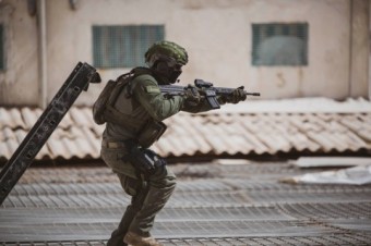 [G-Military]전 세계로 수출되는 이스라엘의 '치명적인' 무기 우지 기관단총