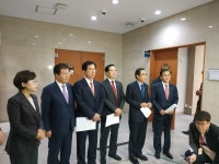 정부, 쌀 5만톤 방출 강행…농업 포기 선언