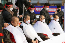 축산농가, 농식품부 앞 가전법 개정 규탄 집회 개최