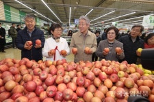 농협 최초 농식품·영농자재·유류 동시 대규모 할인