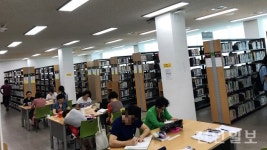 말복더위보다 무서운 취업...도서관은 활활
