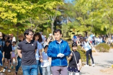 폐교 위기 딛고 숲과 연계된 통합적 교육과정 지원 눈길