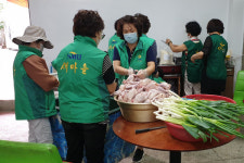 익산시 모현동 새마을부녀회, 사랑의 삼계탕 나눔 실시