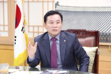 송지용 의장 공직자, 거리두기 2단계 지켜야