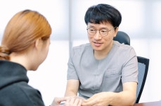 [칼럼] 가슴성형, 고민이라면 재수술 않도록 꼼꼼히 따져 진행해야