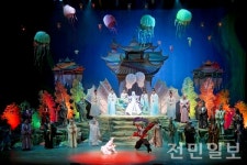 전북도립국악원, 사회적거리두기 해제에 따라 다양한 대면공연 개최
