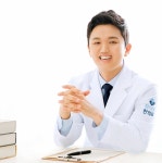 [칼럼] 속쓰림과 마른기침 동반하는 역류성식도염, 개선 방법은?