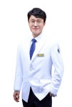 [칼럼] 쉽게 피로해지는 평발, 임의로 치료할 경우 증상은 더욱 악화