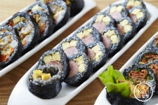 김밥킹, 오징어먹물 담은 건강 김밥으로 블랙푸드 시장 선도