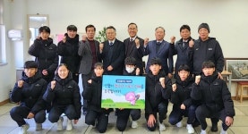 신협중앙회 전북지부, 전라중학교 육상부에 500만원 후원금 전달