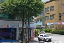 학교 앞 전자담배 가게... 청소년 유해시설 아냐