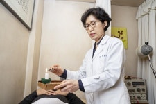 [칼럼] 70∼80대도 왕성한 사회인…전립선 건강 중요
