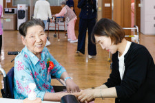 전주기전대학 뷰티디자인과, 효사랑전주요양병원에서 어버이날 미용봉사