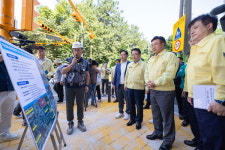 익산시, 윤호중 장관과 궁동초등학교 주변 합동 점검