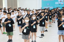 무주를 달군 태권 열기… 1,200명 수련생과 함께한 글로컬 캠프 뜨거운 여정 끝맺다