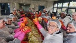 군산자봉센터, K-푸드 문화체험 주한미군과 김장나눔 성황