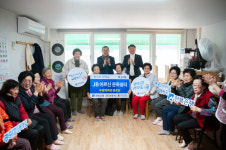 전북은행, 전주 영동고덕·우정아파트 경로당서 JB어르신 문화쉼터 개소