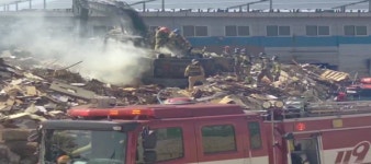 군산 오식도동서 운행 중이던 굴착 기서 불... 인명피해 없어