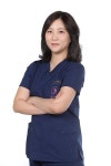 제니의원 압구정점, 에버클 스킨부스터를 통한 자연스러운 인상 개선 방향 설명