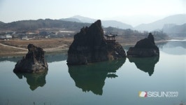 [SN포토] 조선 개국공신 정도전이 흠뻑 빠져버린 도담삼봉 [충북 단양]