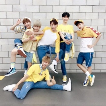 신인 보이그룹 '아스트로', 데뷔 5개월 만에 첫 단독 공연