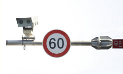 과속 단속 카메라의 종류와 원리, 운전가 의식 제고가 근본적 해결 방법  [자동차의 모든 것]