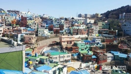 [SN여행] 부산 감천 문화마을, 푸른 하늘에 닿을 듯 줄지은 형형색색의 삶