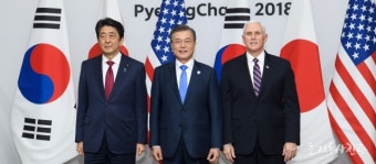 문재인 대통령, 김정은이 부른 평양 콜 받았다...이제 운전실력 보여 줄 때