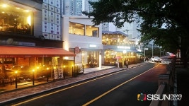 [SN여행] 온천천 카페거리, 여유로운 풍경 속에서 즐기는 커피 한 잔 [부산 동래]
