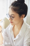 렌즈미에서 런칭한 아이웨어 브랜드 홀로리스, 6g 초경량 티타늄안경 출시