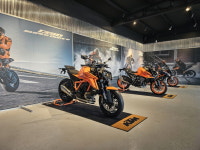 KTM 스포츠모터사이클코리아, 듀크(DUKE) 30주년 기념 4종 모델(1390 R/EVO, 990, 390) 국내 론칭