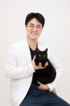 [이코노믹s] 아이비유동물병원 임상민 대표 반려동물과 보호자도 편안한 마음으로 아이를 맡길 수 있도록