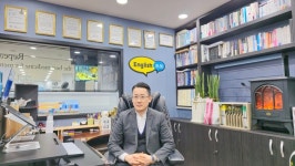 [이코노믹s] 잉글리쉬무무내발산어학원 이규민 대표 체계적으로 영어 실력을 향상할 수 있도록