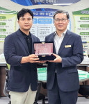 ㈜지오푸드, 문명고등학교 감사패 수여...지역사회와 상생하는 기업으로 거듭날 것