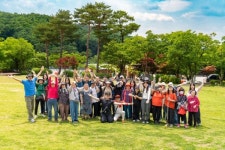 하모니렌트카, 산소망선교회와 함께 시각장애인 산행 봉사 진행