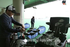 [포토오늘] 장한평 골프클럽, XGOLF 골프연습장 2호점 재개장